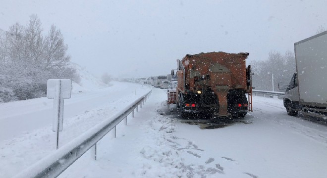  Erzincan-Erzurum yolu ulaşıma kapatıldı 